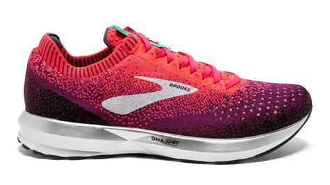 Find your pair of women’s running shoes 